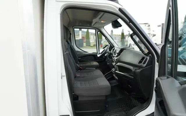 IVECO DAILY 35-180 / KONTENER / AUTOMAT HI-MATIC  / BLIŹNIAK / 2022 / SPROWADZONY 
