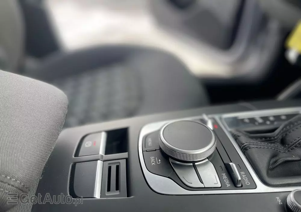 AUDI A3 1.6 TDI clean diesel Attraction S tronic