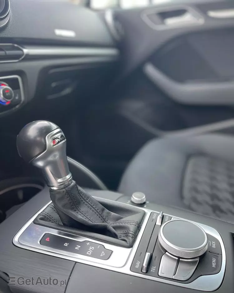 AUDI A3 1.6 TDI clean diesel Attraction S tronic