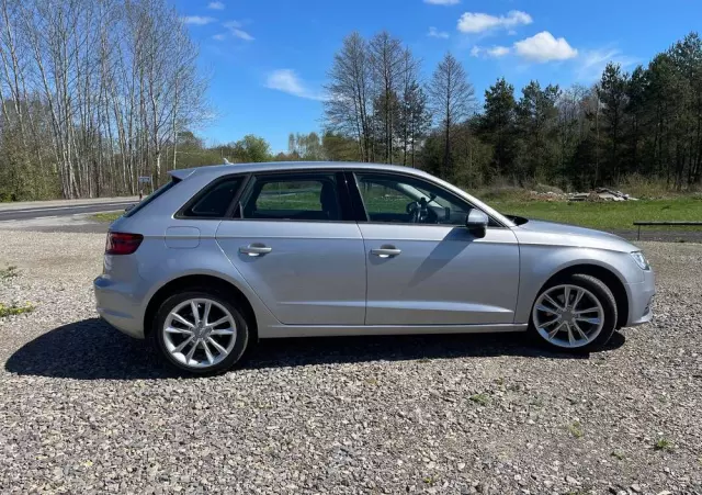 AUDI A3 1.6 TDI clean diesel Attraction S tronic