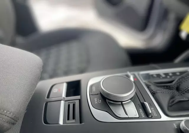 AUDI A3 1.6 TDI clean diesel Attraction S tronic