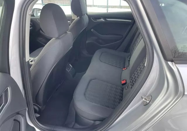 AUDI A3 1.6 TDI clean diesel Attraction S tronic