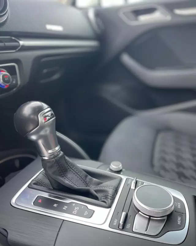 AUDI A3 1.6 TDI clean diesel Attraction S tronic