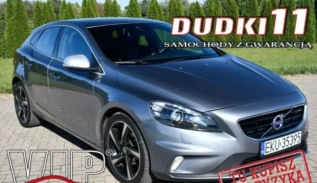 VOLVO V40 