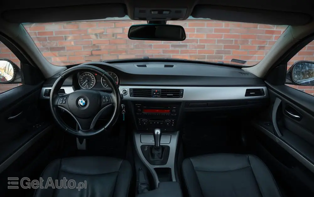 BMW Seria 3 320d DPF Edition Exclusive