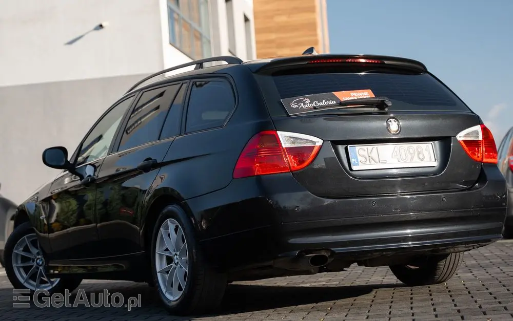 BMW Seria 3 320d DPF Edition Exclusive