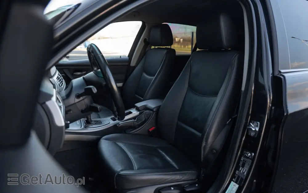 BMW Seria 3 320d DPF Edition Exclusive