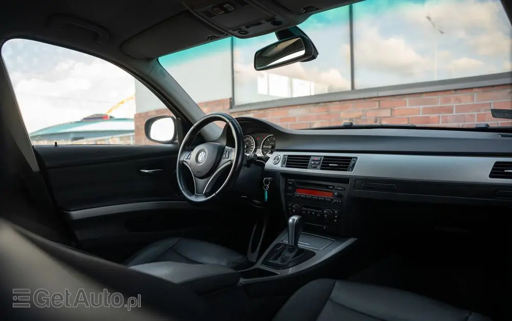 BMW Seria 3 320d DPF Edition Exclusive