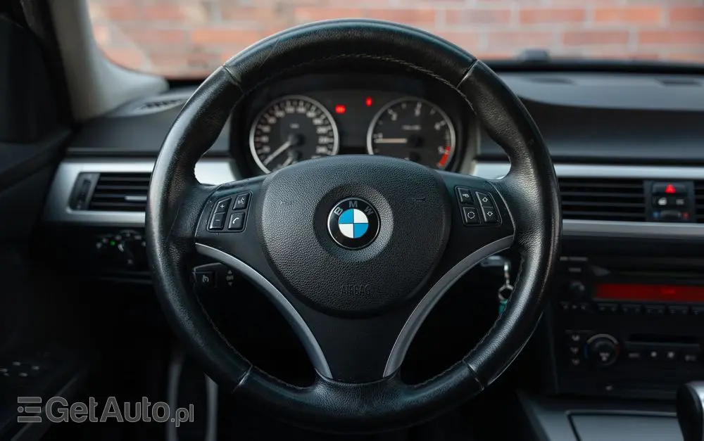 BMW Seria 3 320d DPF Edition Exclusive