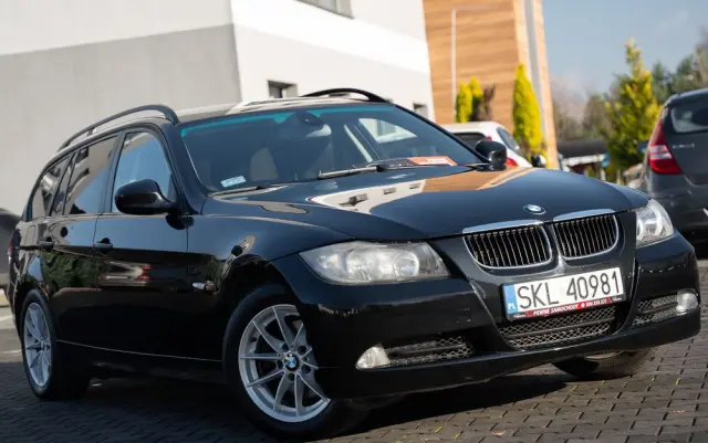 BMW Seria 3 320d DPF Edition Exclusive