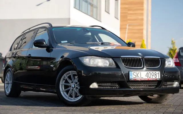 BMW Seria 3 320d DPF Edition Exclusive
