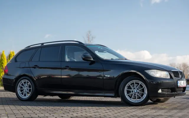 BMW Seria 3 320d DPF Edition Exclusive