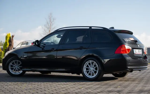 BMW Seria 3 320d DPF Edition Exclusive
