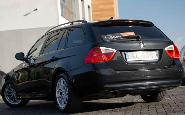 BMW Seria 3 320d DPF Edition Exclusive