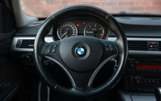 BMW Seria 3 320d DPF Edition Exclusive