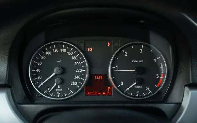 BMW Seria 3 320d DPF Edition Exclusive