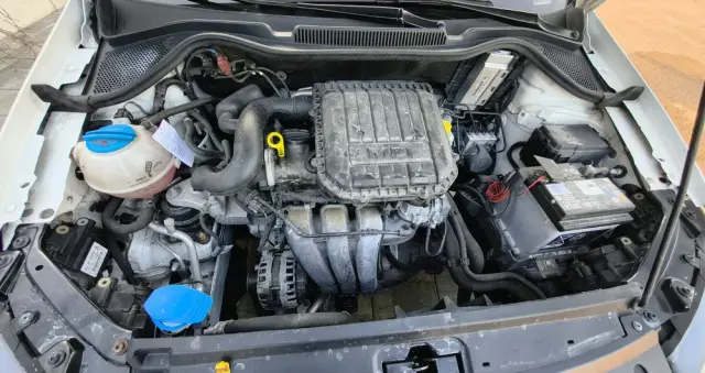 VOLKSWAGEN Polo 1.0 Trendline Perfectline