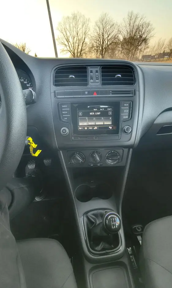 VOLKSWAGEN Polo 1.0 Trendline Perfectline