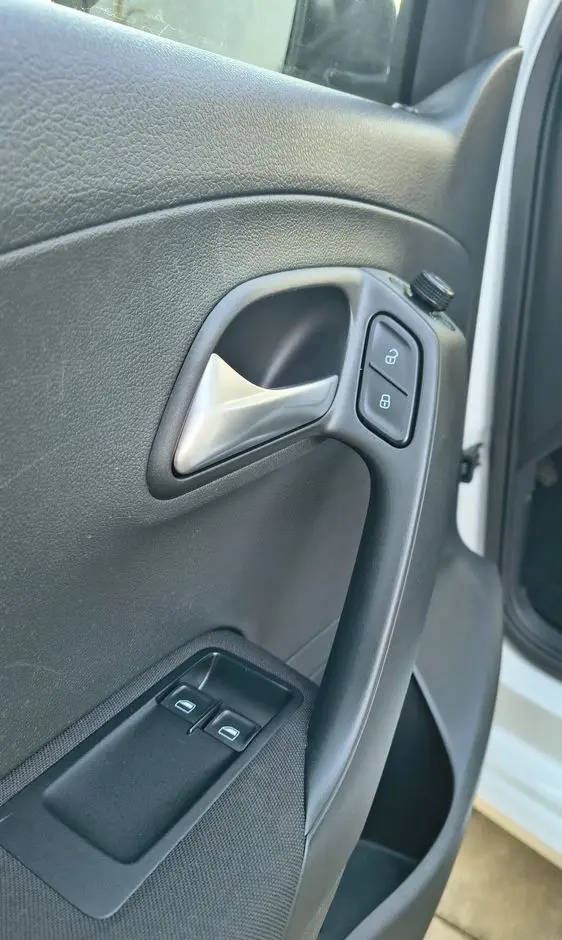 VOLKSWAGEN Polo 1.0 Trendline Perfectline