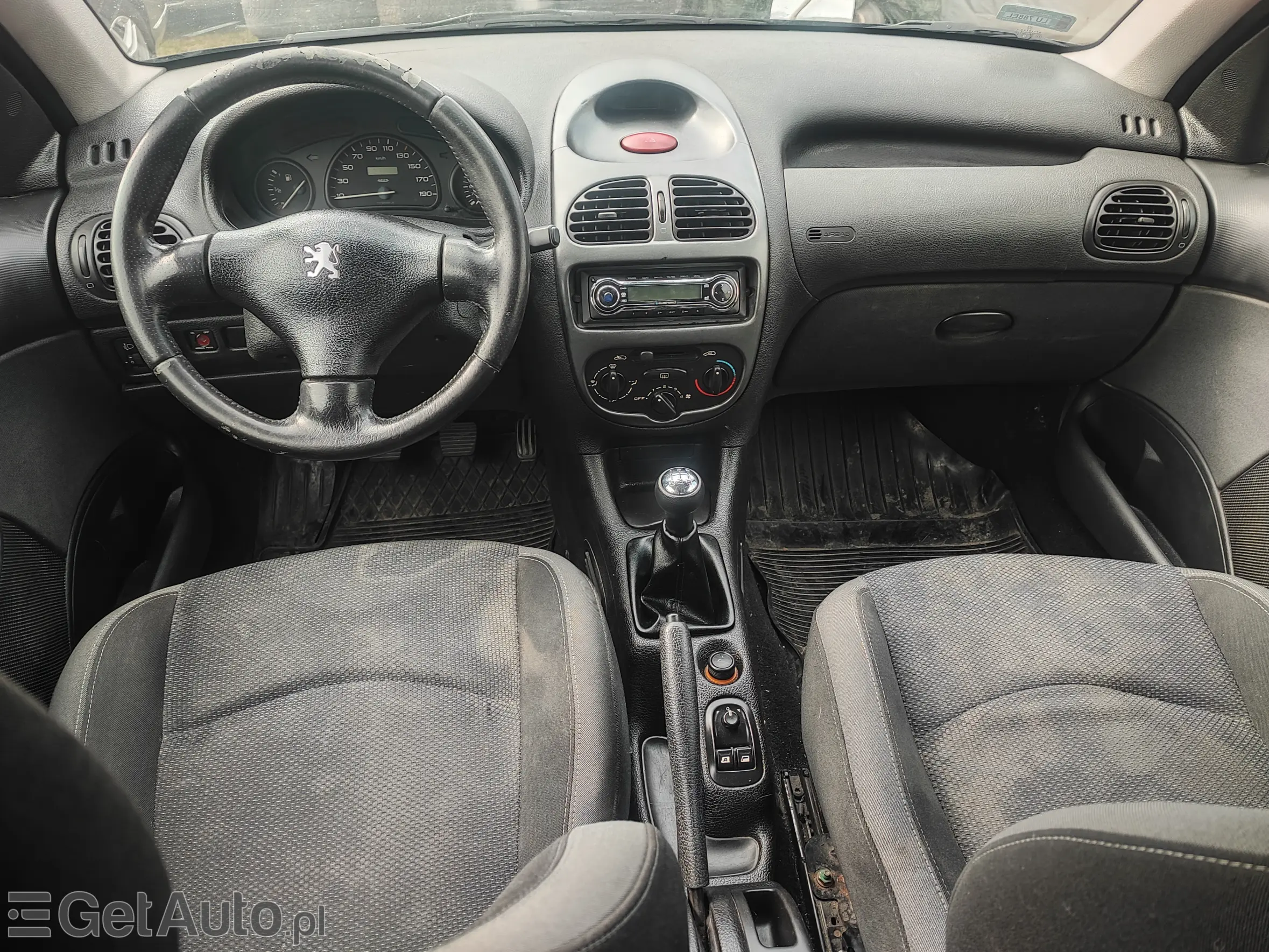 PEUGEOT 206 