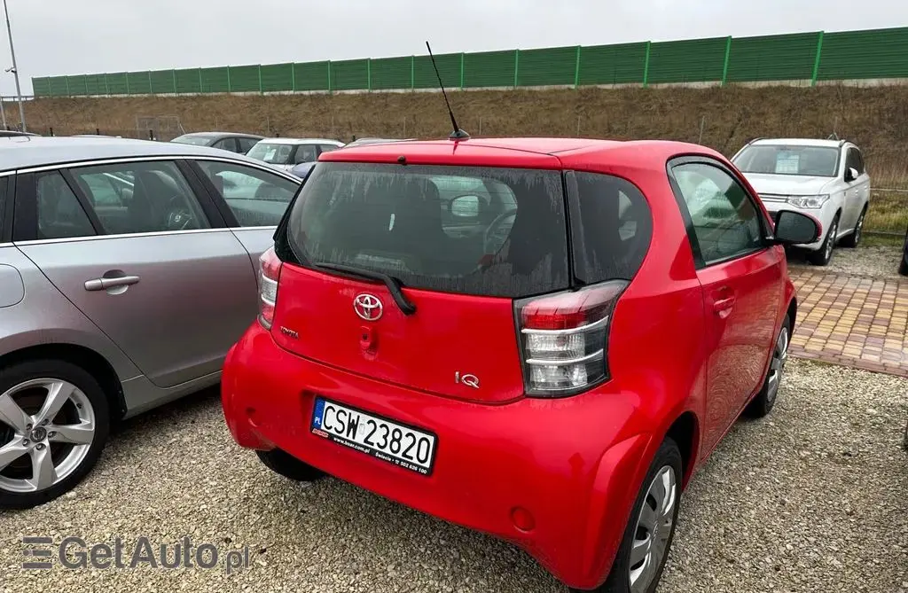 TOYOTA IQ 