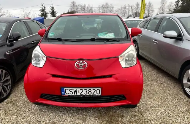 TOYOTA IQ 