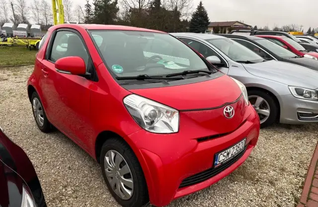 TOYOTA IQ 