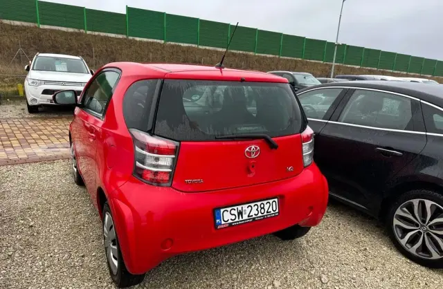 TOYOTA IQ 