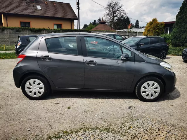 TOYOTA Yaris 1.0 Life