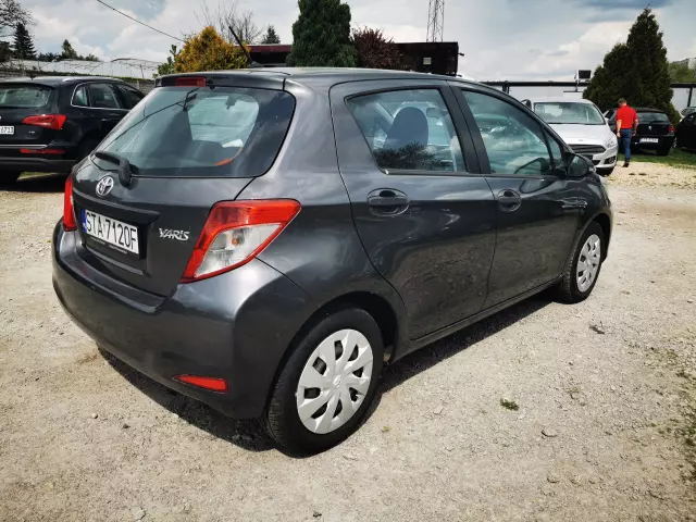 TOYOTA Yaris 1.0 Life