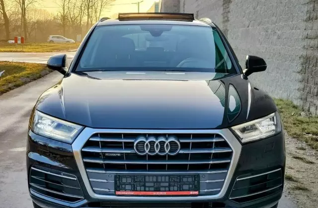 AUDI Q5 