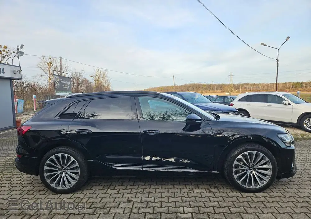 AUDI E-tron 50 Quattro