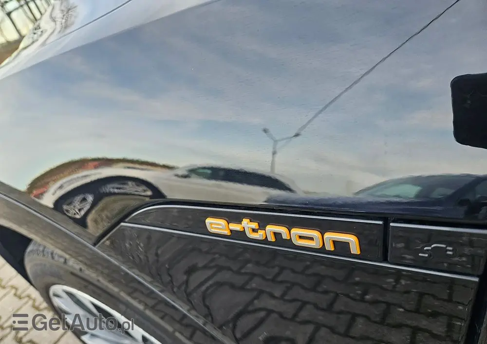 AUDI E-tron 50 Quattro