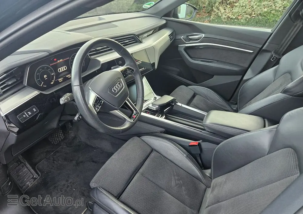 AUDI E-tron 50 Quattro