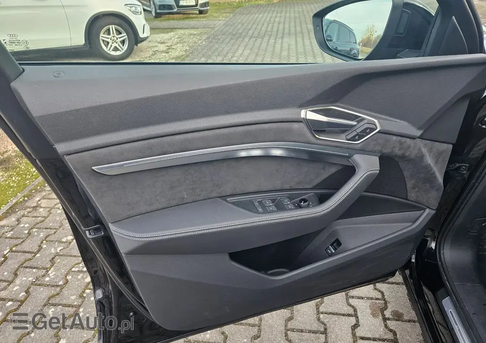 AUDI E-tron 50 Quattro