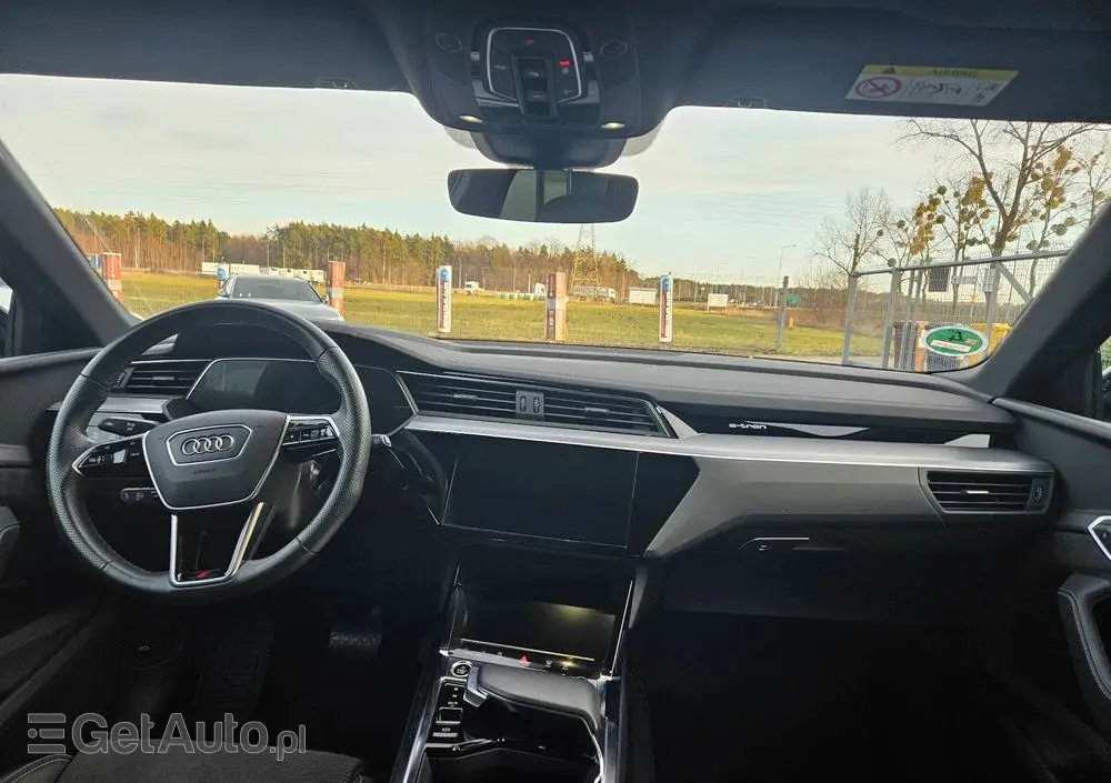 AUDI E-tron 50 Quattro