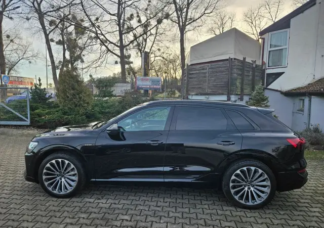 AUDI E-tron 50 Quattro