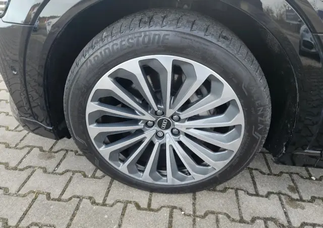 AUDI E-tron 50 Quattro