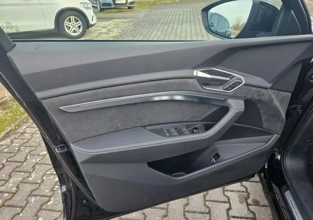 AUDI E-tron 50 Quattro