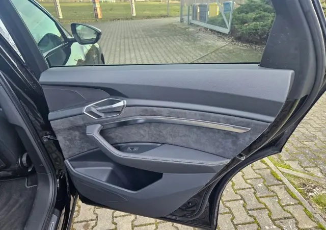 AUDI E-tron 50 Quattro