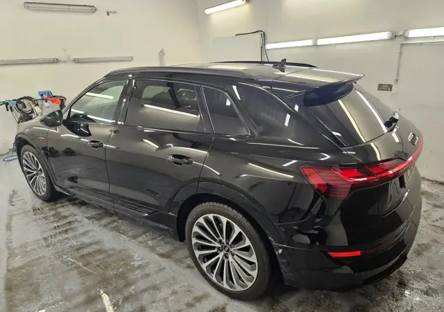 AUDI E-tron 50 Quattro