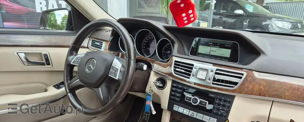 MERCEDES-BENZ Klasa E 