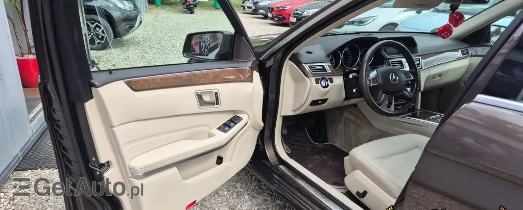 MERCEDES-BENZ Klasa E 