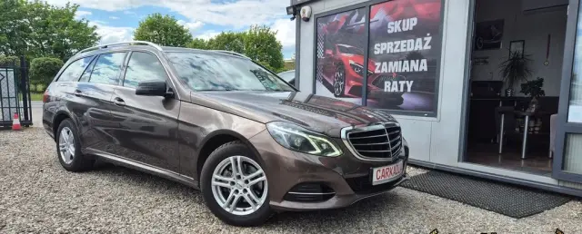 MERCEDES-BENZ Klasa E 