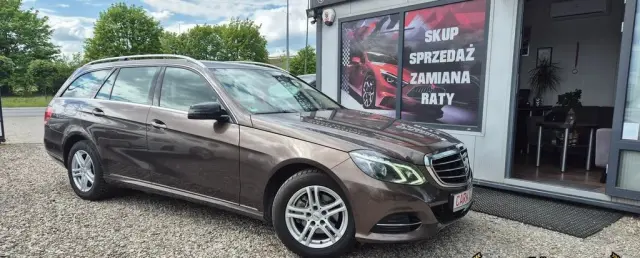 MERCEDES-BENZ Klasa E 