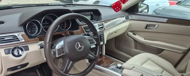 MERCEDES-BENZ Klasa E 