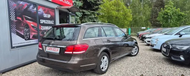 MERCEDES-BENZ Klasa E 