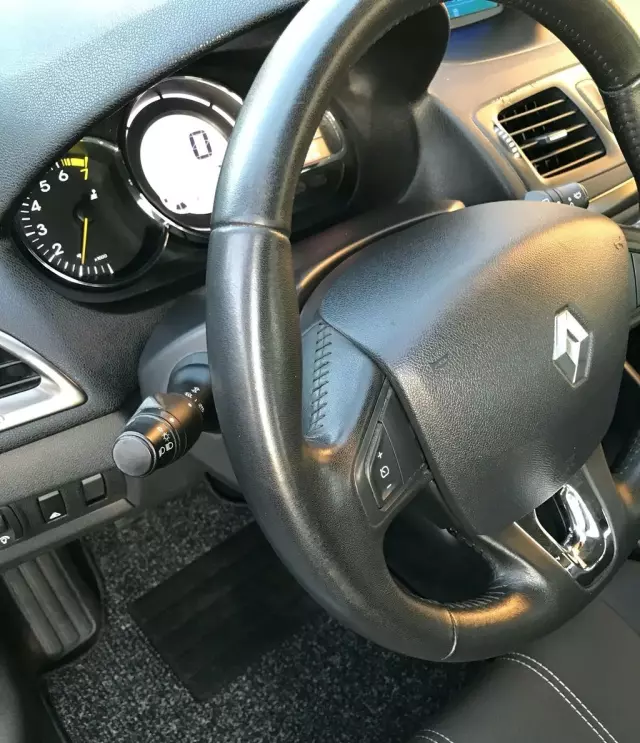 RENAULT Megane 