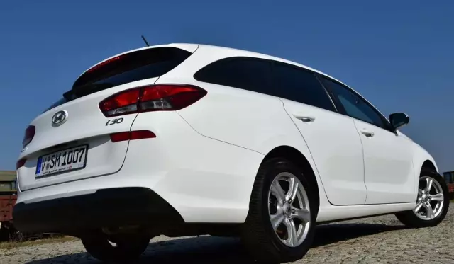 HYUNDAI I30 
