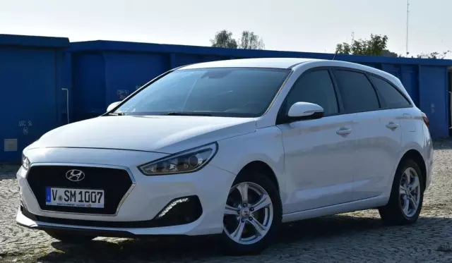 HYUNDAI I30 
